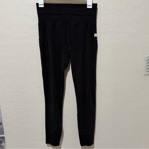 Vuori Black Pull-On Leggings with Drawstring Waist